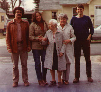 Pearl, Dan, Bonnie & Ken Kalloch with aunt Alice - 1983